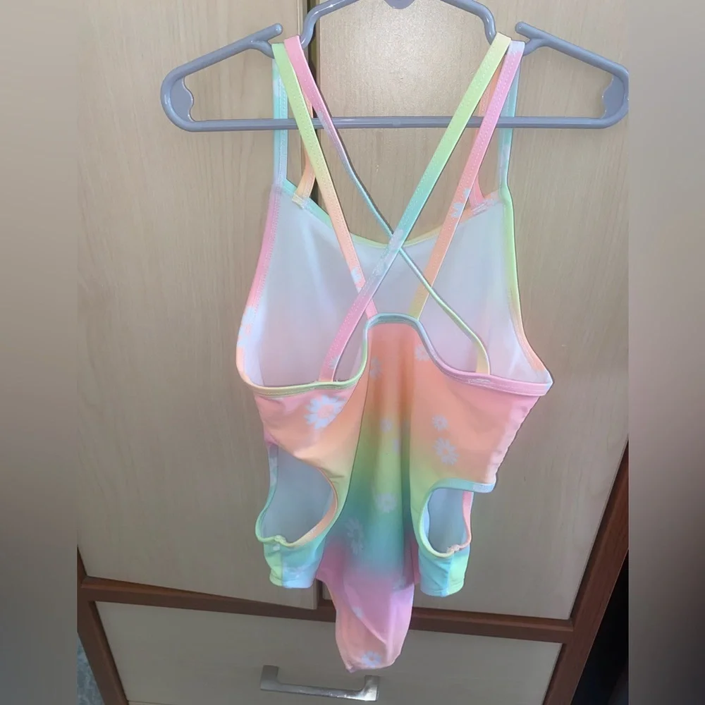 The Children’s Place Girls Rainbow Daisy Cutout One Piece Swimsuit 7/8